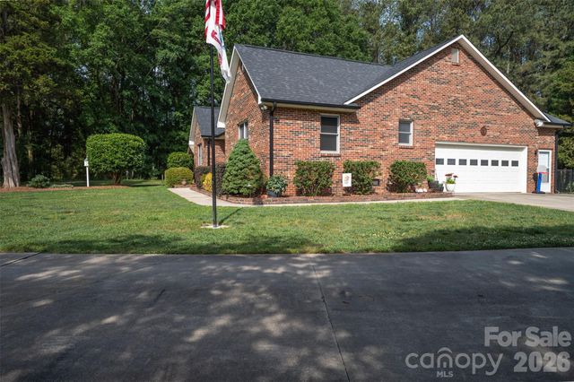 1240 Petes Road, Lincolnton, NC 28092