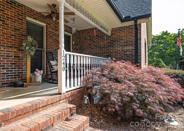 1240 Petes Road, Lincolnton, NC 28092
