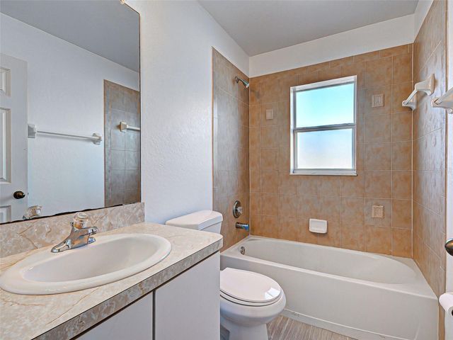 2266 RAYWOOD AVENUE, North Port, FL 34286