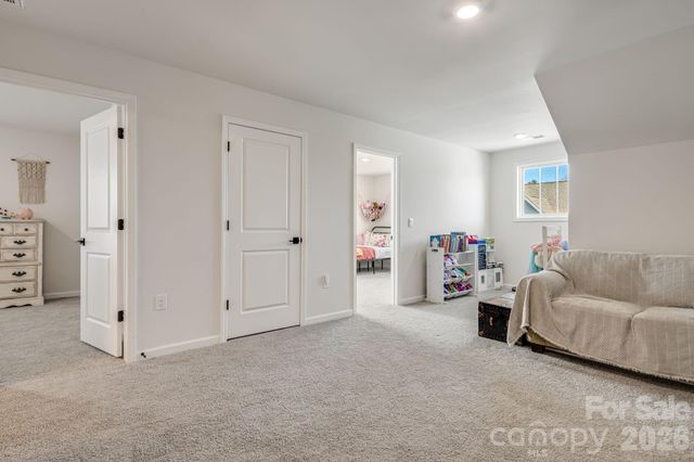 574 Fox Cove Road, Hendersonville, NC 28792