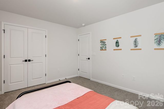 574 Fox Cove Road, Hendersonville, NC 28792