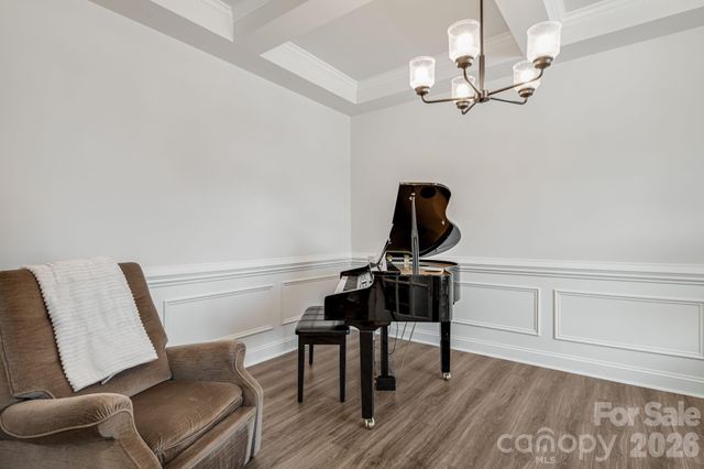 574 Fox Cove Road, Hendersonville, NC 28792