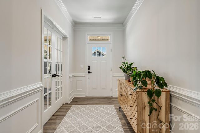 574 Fox Cove Road, Hendersonville, NC 28792