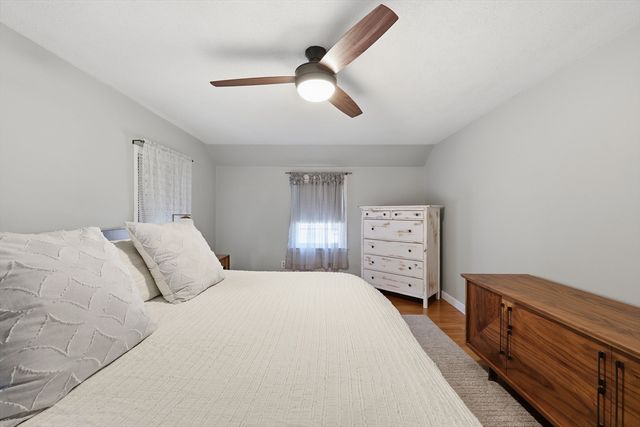 145 Chalmers St, Springfield, MA 01118