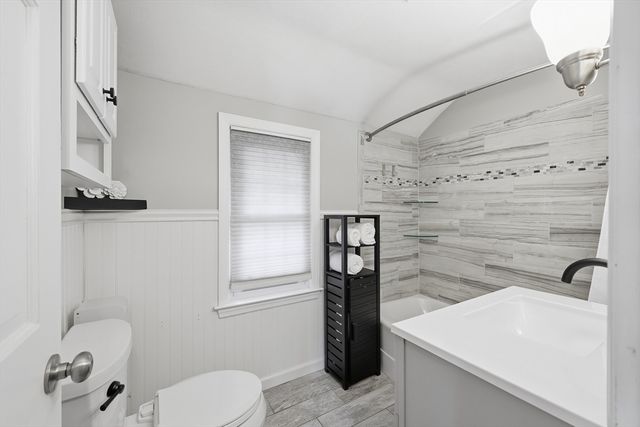 145 Chalmers St, Springfield, MA 01118