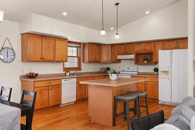 574 Spencer Drive, Evansville, WI 53536