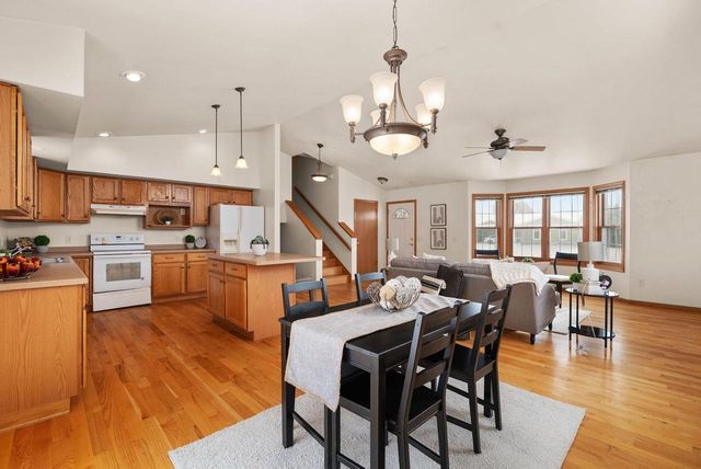 574 Spencer Drive, Evansville, WI 53536