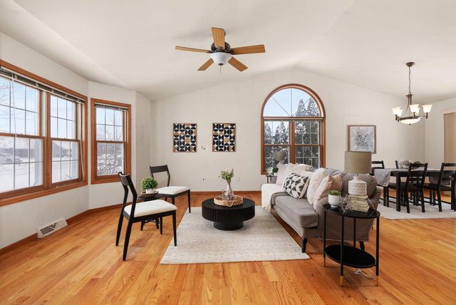 574 Spencer Drive, Evansville, WI 53536