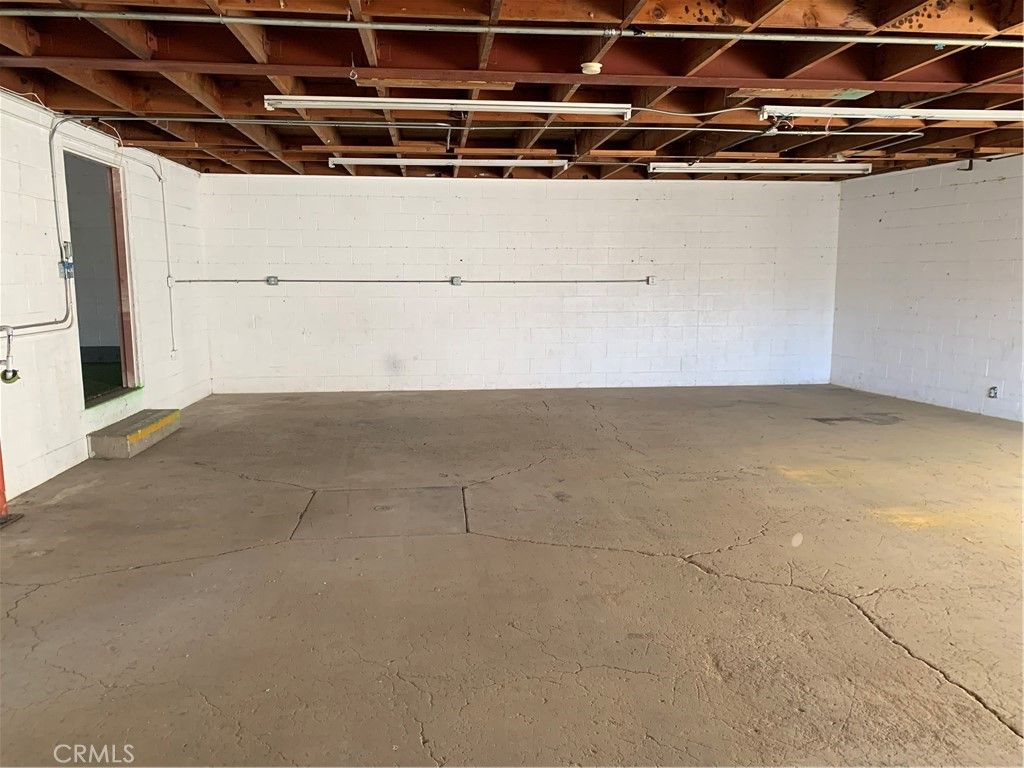 Image 11 of property listing at 15369 7th Street, Victorville, CA 92395