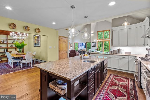 47 STONEY BANK RD, Glen Mills, PA 19342
