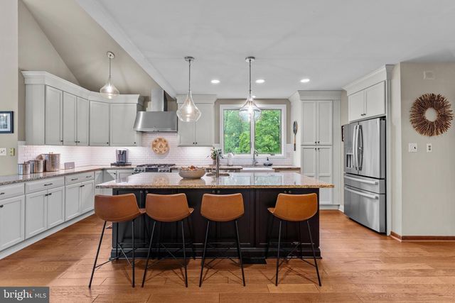 47 STONEY BANK RD, Glen Mills, PA 19342