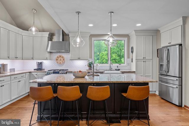 47 STONEY BANK RD, Glen Mills, PA 19342