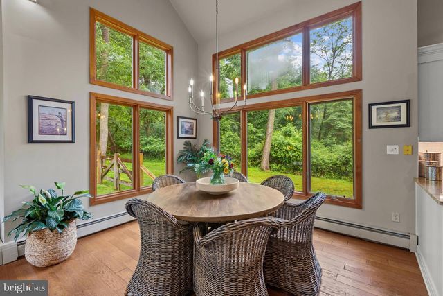 47 STONEY BANK RD, Glen Mills, PA 19342