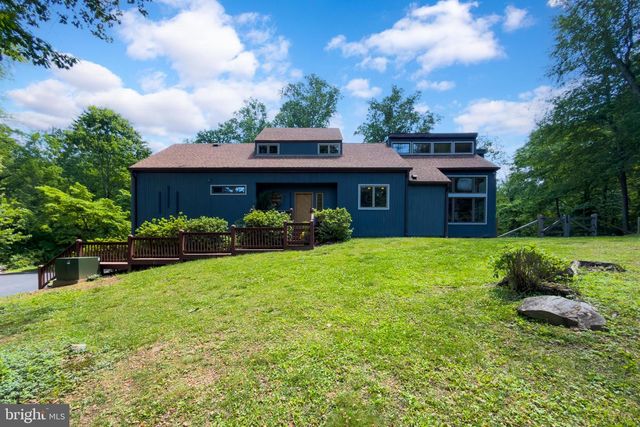 47 STONEY BANK RD, Glen Mills, PA 19342