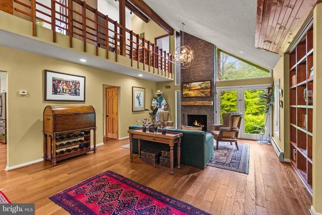 47 STONEY BANK RD, Glen Mills, PA 19342