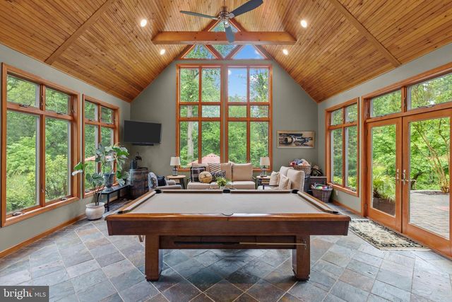 47 STONEY BANK RD, Glen Mills, PA 19342