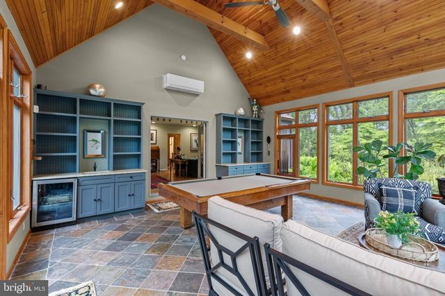 47 STONEY BANK RD, Glen Mills, PA 19342