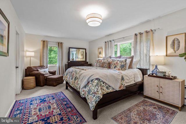 47 STONEY BANK RD, Glen Mills, PA 19342