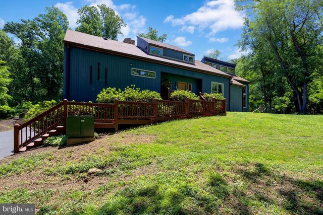 47 STONEY BANK RD, Glen Mills, PA 19342