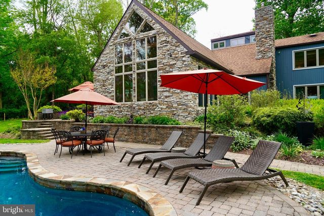 47 STONEY BANK RD, Glen Mills, PA 19342