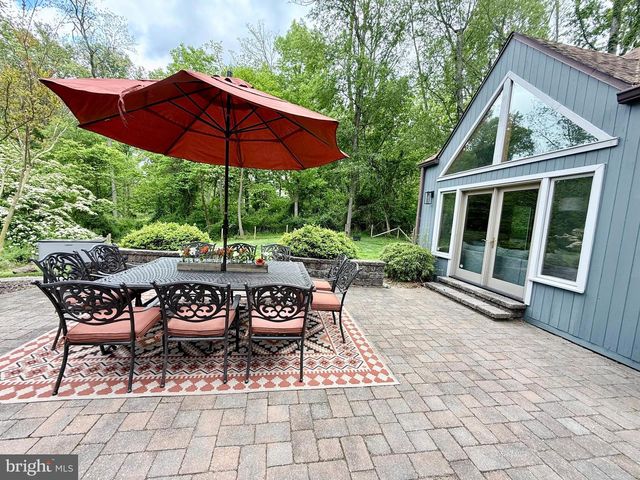 47 STONEY BANK RD, Glen Mills, PA 19342