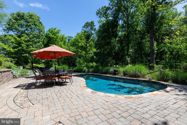 47 STONEY BANK RD, Glen Mills, PA 19342