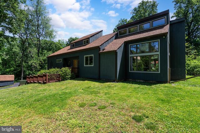 47 STONEY BANK RD, Glen Mills, PA 19342