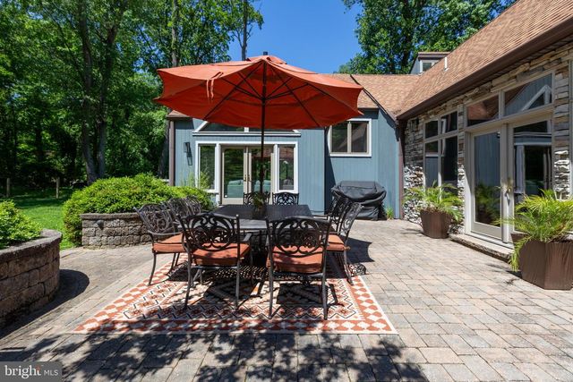47 STONEY BANK RD, Glen Mills, PA 19342