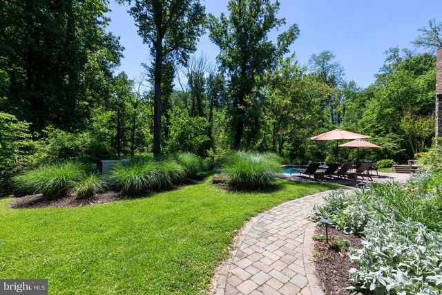 47 STONEY BANK RD, Glen Mills, PA 19342