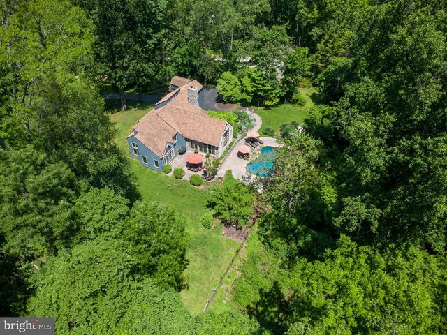 47 STONEY BANK RD, Glen Mills, PA 19342