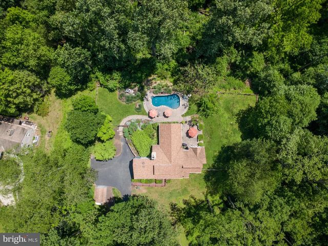 47 STONEY BANK RD, Glen Mills, PA 19342