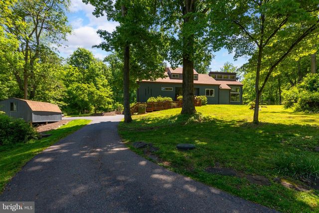 47 STONEY BANK RD, Glen Mills, PA 19342
