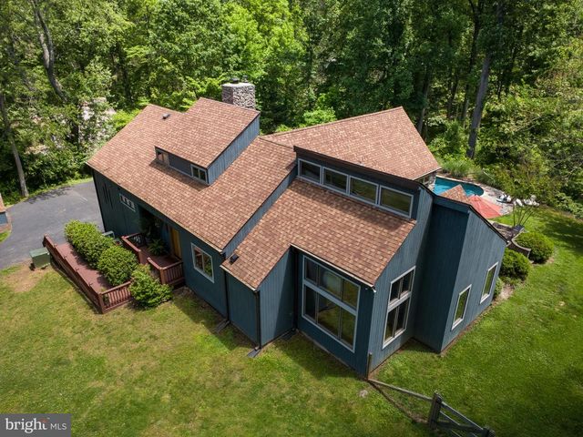 47 STONEY BANK RD, Glen Mills, PA 19342