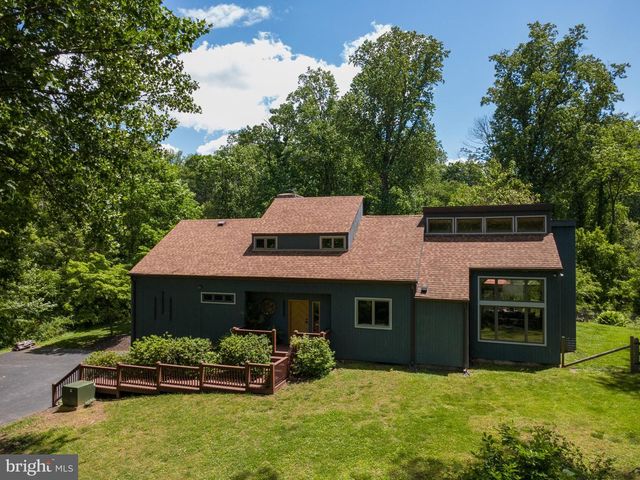 47 STONEY BANK RD, Glen Mills, PA 19342