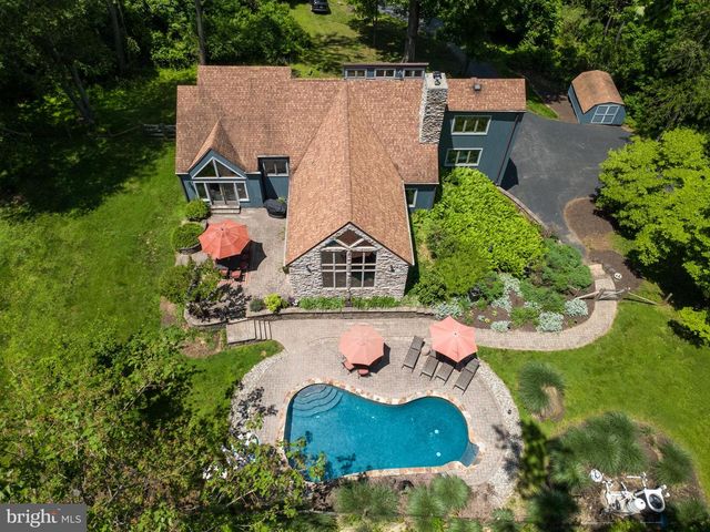 47 STONEY BANK RD, Glen Mills, PA 19342