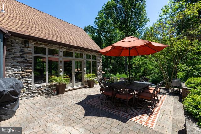 47 STONEY BANK RD, Glen Mills, PA 19342
