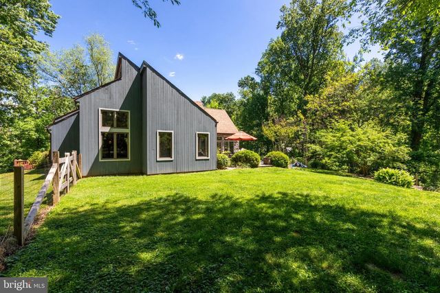 47 STONEY BANK RD, Glen Mills, PA 19342