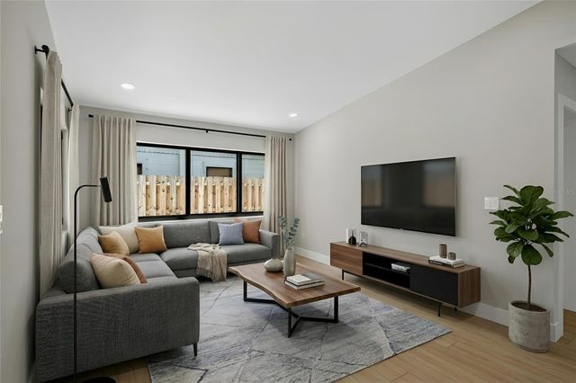 3512 W MCELROY AVENUE, Tampa, FL 33611