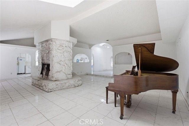 25021 Daisy, Loma Linda, CA 92354