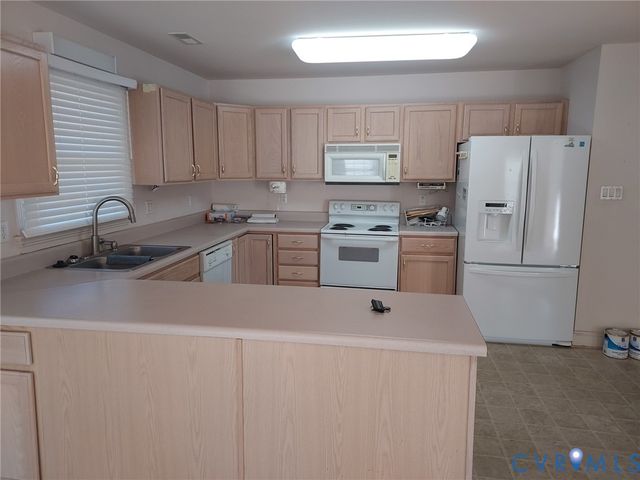 406 Stone Hearth Ct, Hopewell, VA 23860