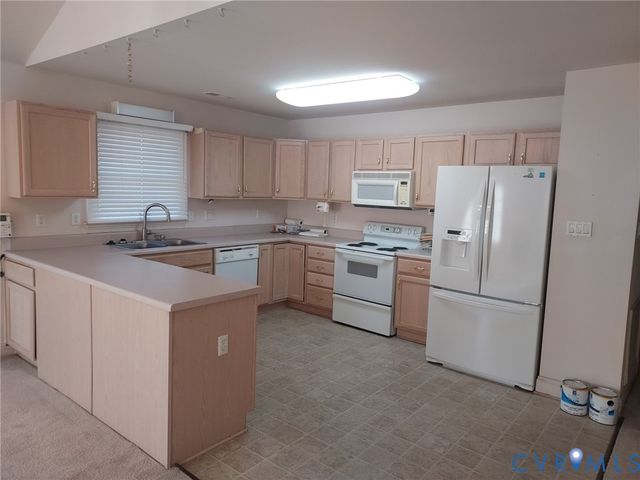 406 Stone Hearth Ct, Hopewell, VA 23860