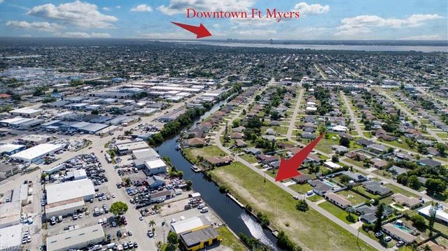 1102 SE 13th AVE, Cape Coral, FL 33990