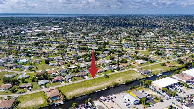 1102 SE 13th AVE, Cape Coral, FL 33990
