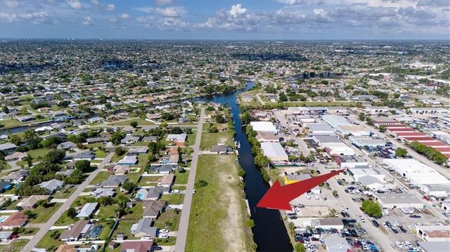 1102 SE 13th AVE, Cape Coral, FL 33990