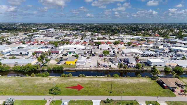 1102 SE 13th AVE, Cape Coral, FL 33990