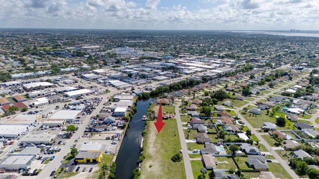 1102 SE 13th AVE, Cape Coral, FL 33990