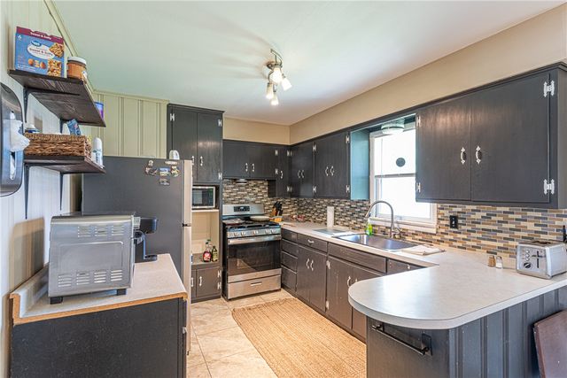 3016 W Mount Comfort Road, Fayetteville, AR 72704
