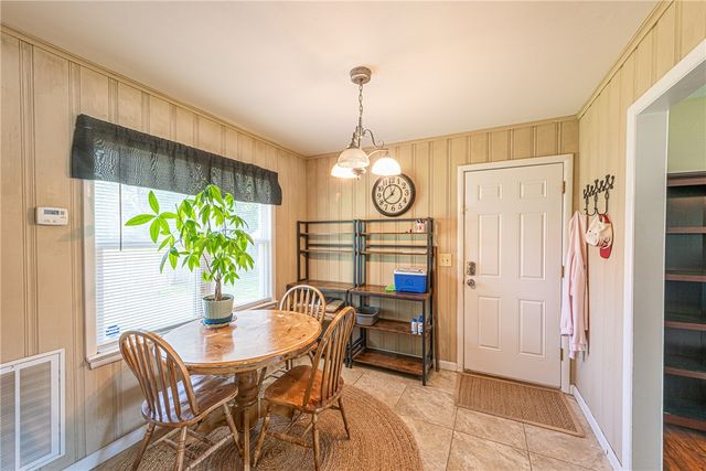 3016 W Mount Comfort Road, Fayetteville, AR 72704