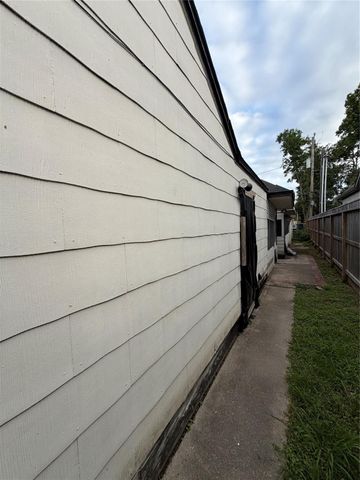 6501 Schiller Street, Houston, TX 77055