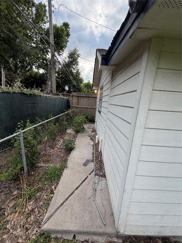 6501 Schiller Street, Houston, TX 77055